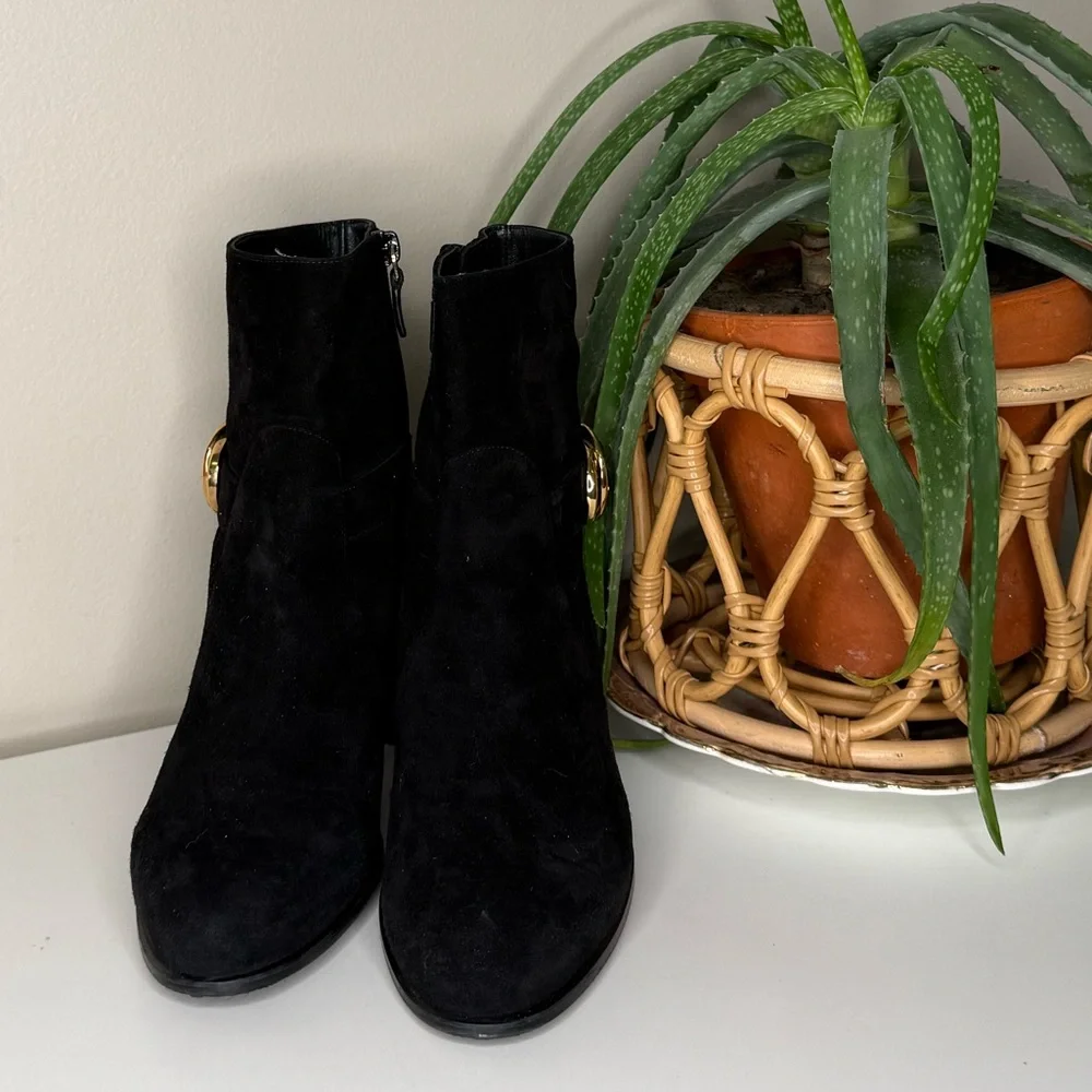 Stuart Weitzman Black Suede Ankle Boots Gold Hardware Block Heel 7.5 - Picture 3 of 13